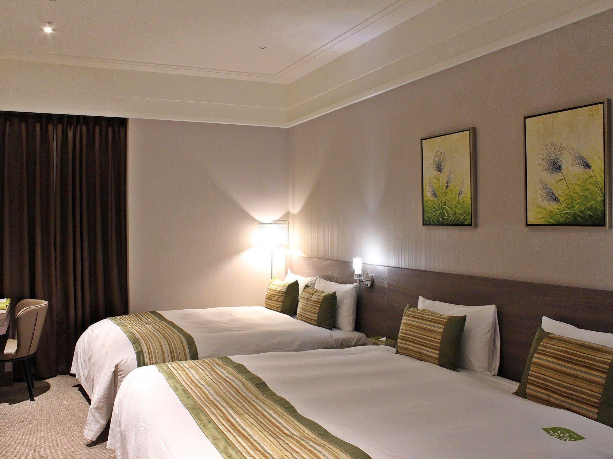 Grace Hotel Zhonghe  Buitenkant foto
