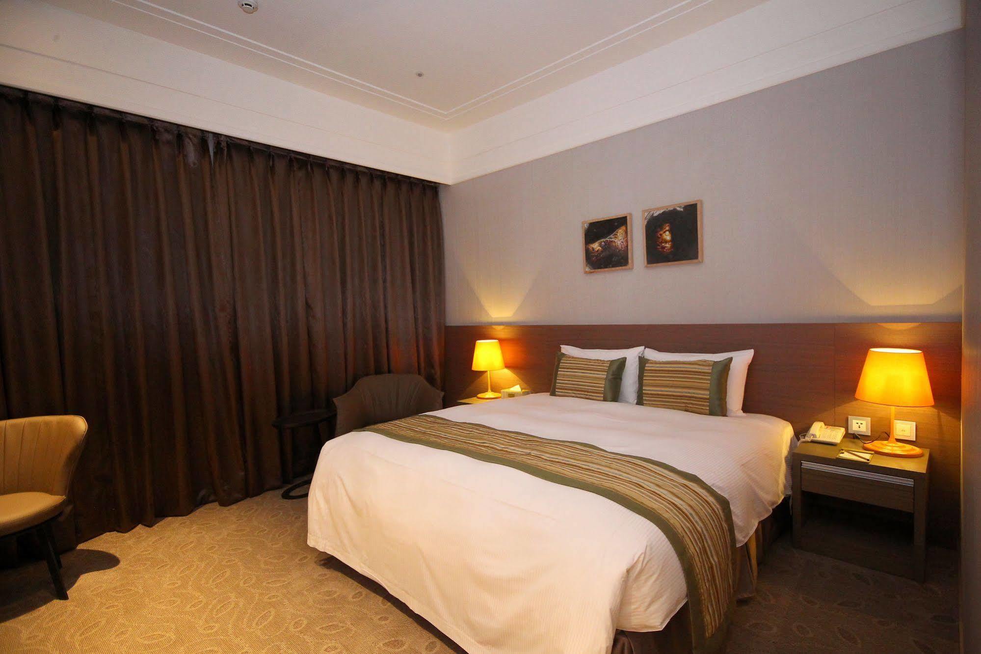Grace Hotel Zhonghe  Buitenkant foto